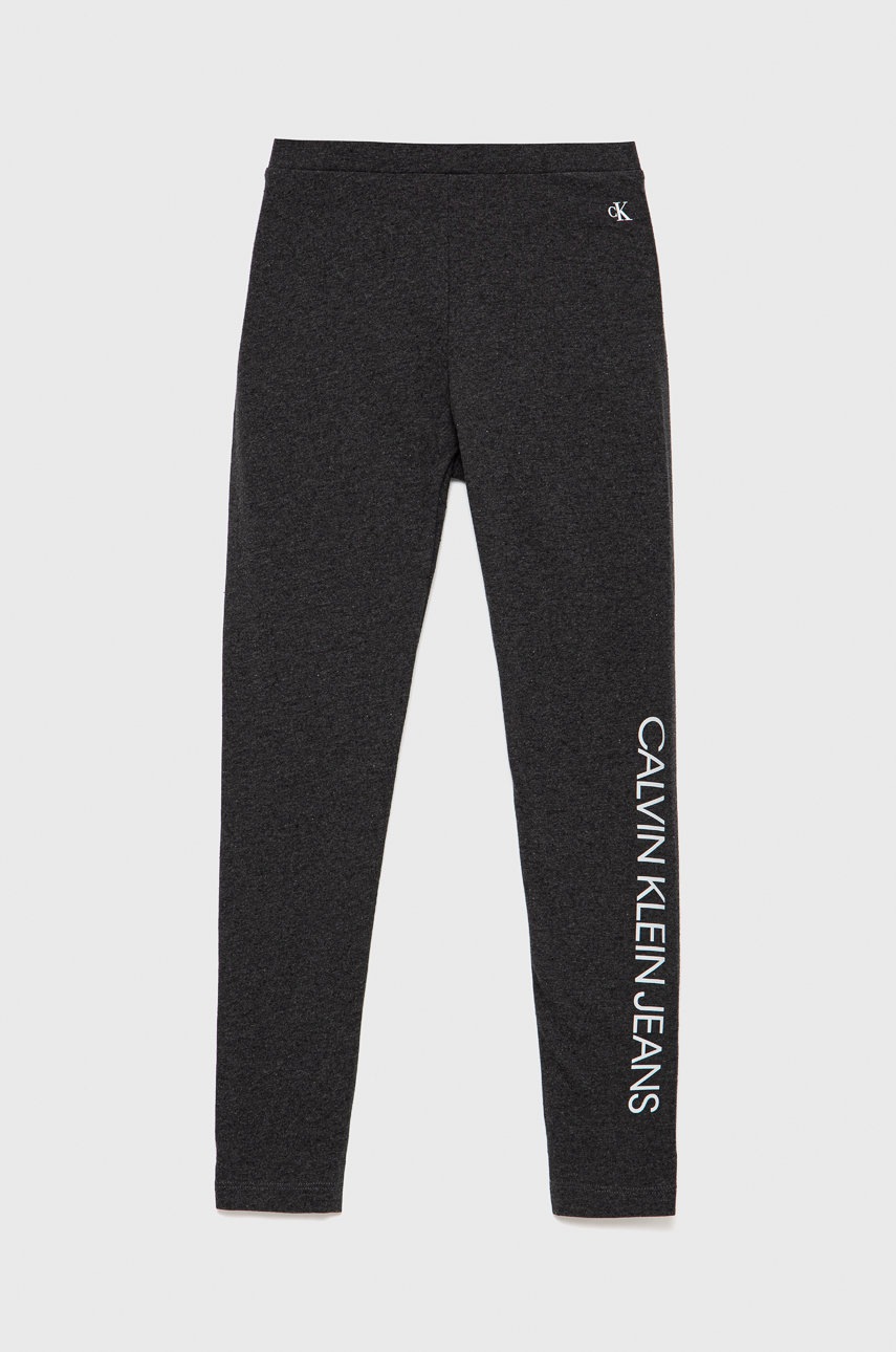 

Детски клин Calvin Klein Jeans в сиво с принт, Сив