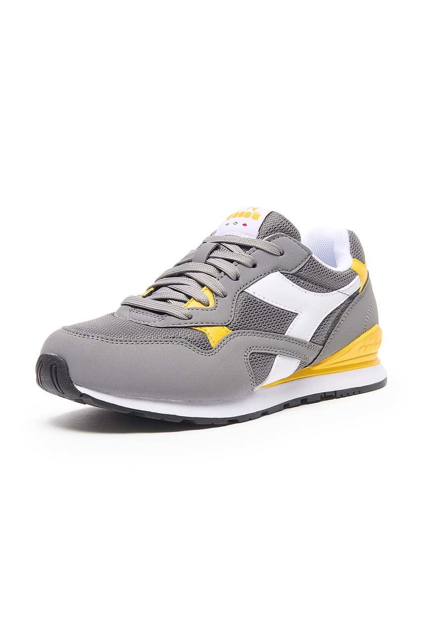 

Дитячі кросівки Diadora колір сірий
