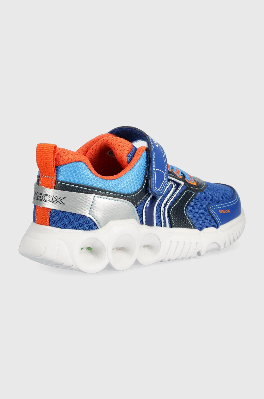 

Дитячі кросівки Geox