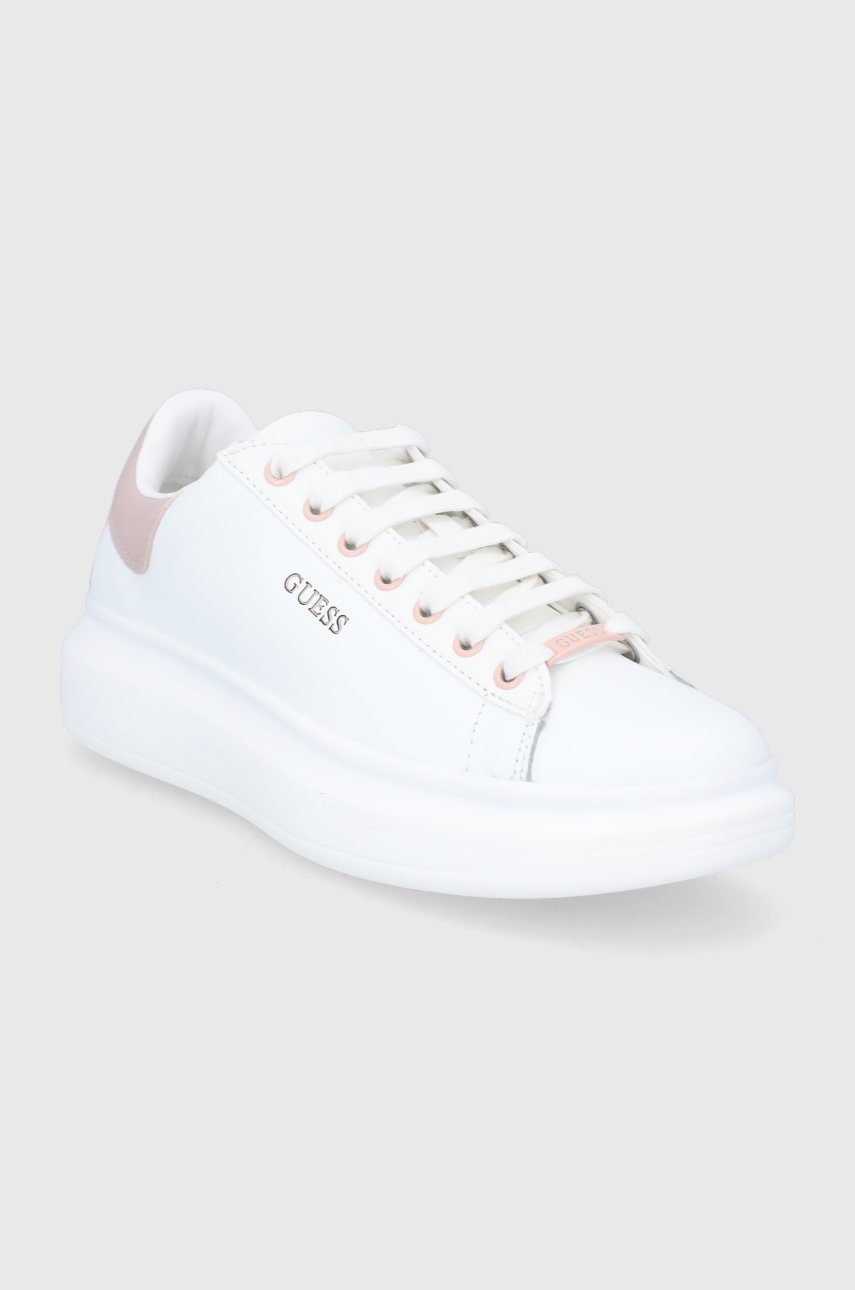 

Кожаные ботинки Guess цвет белый на платформе