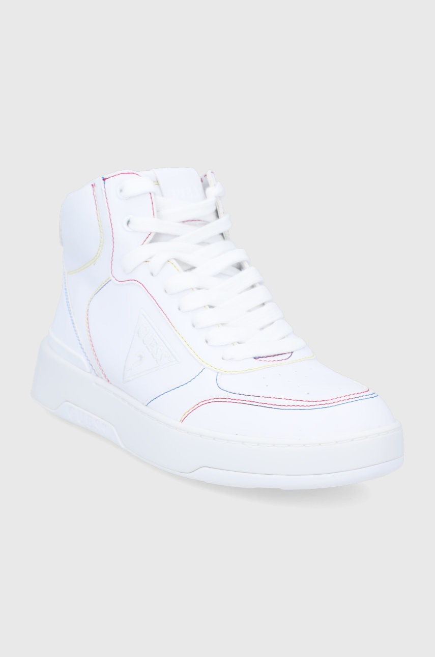 

Ботинки Guess цвет белый на плоском ходу