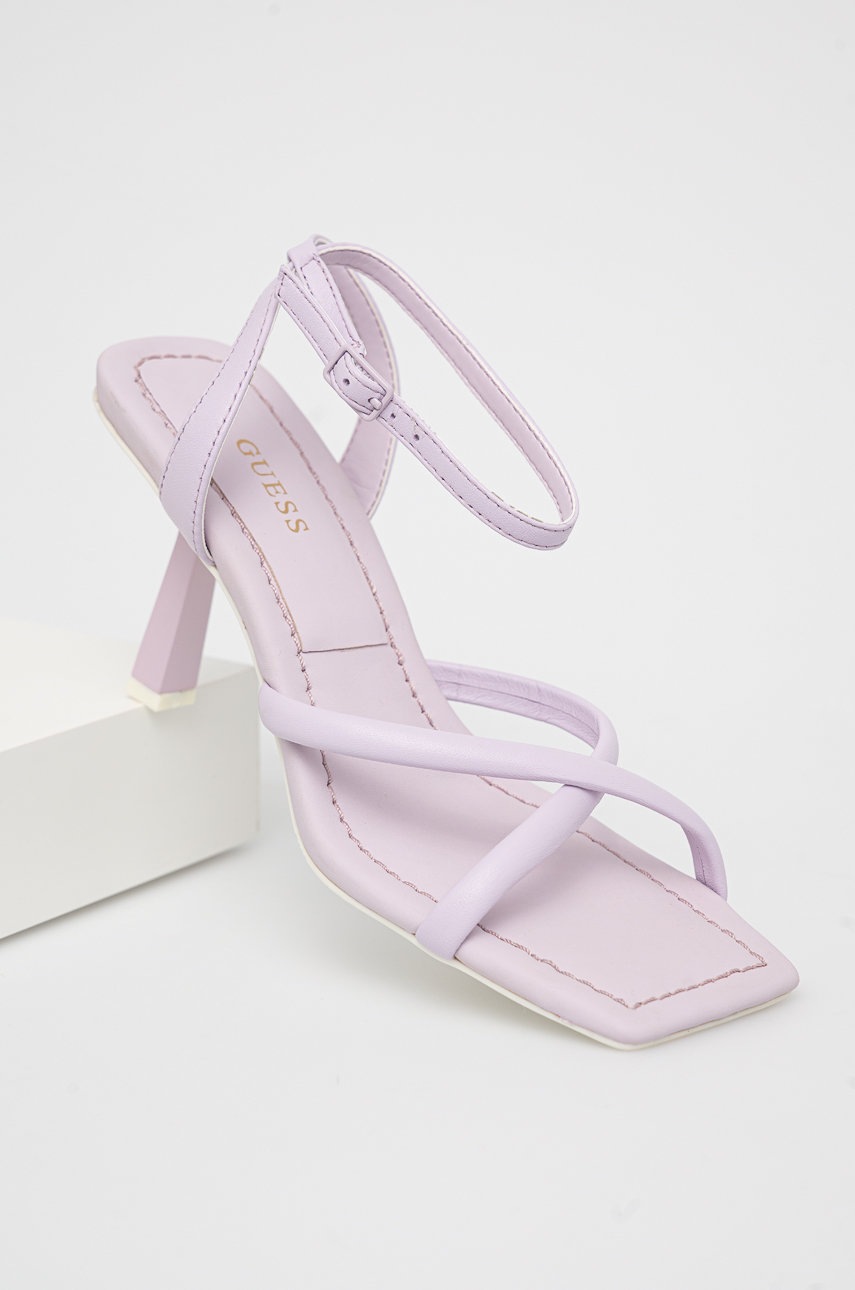 

Шкіряні сандалі Guess Dezza колір чорний