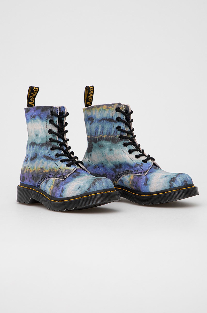 

Замшевые ботинки Dr. Martens женские на платформе