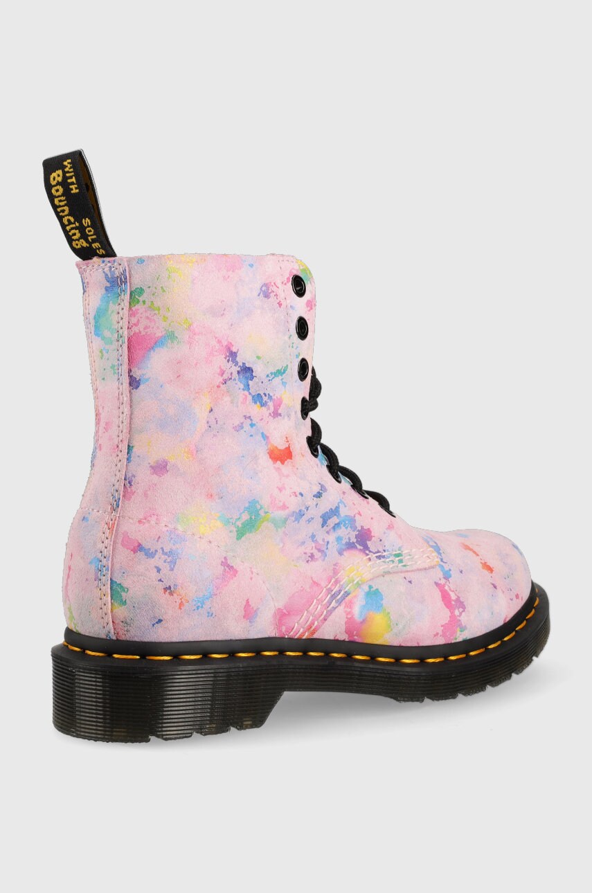 

Замшеві черевики Dr. Martens жіночі на плоскому ходу