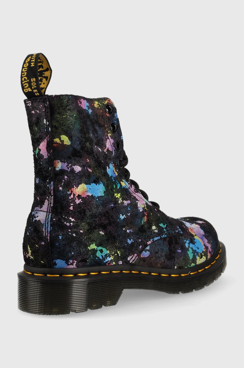 

Замшеві черевики Dr. Martens жіночі на плоскому ходу