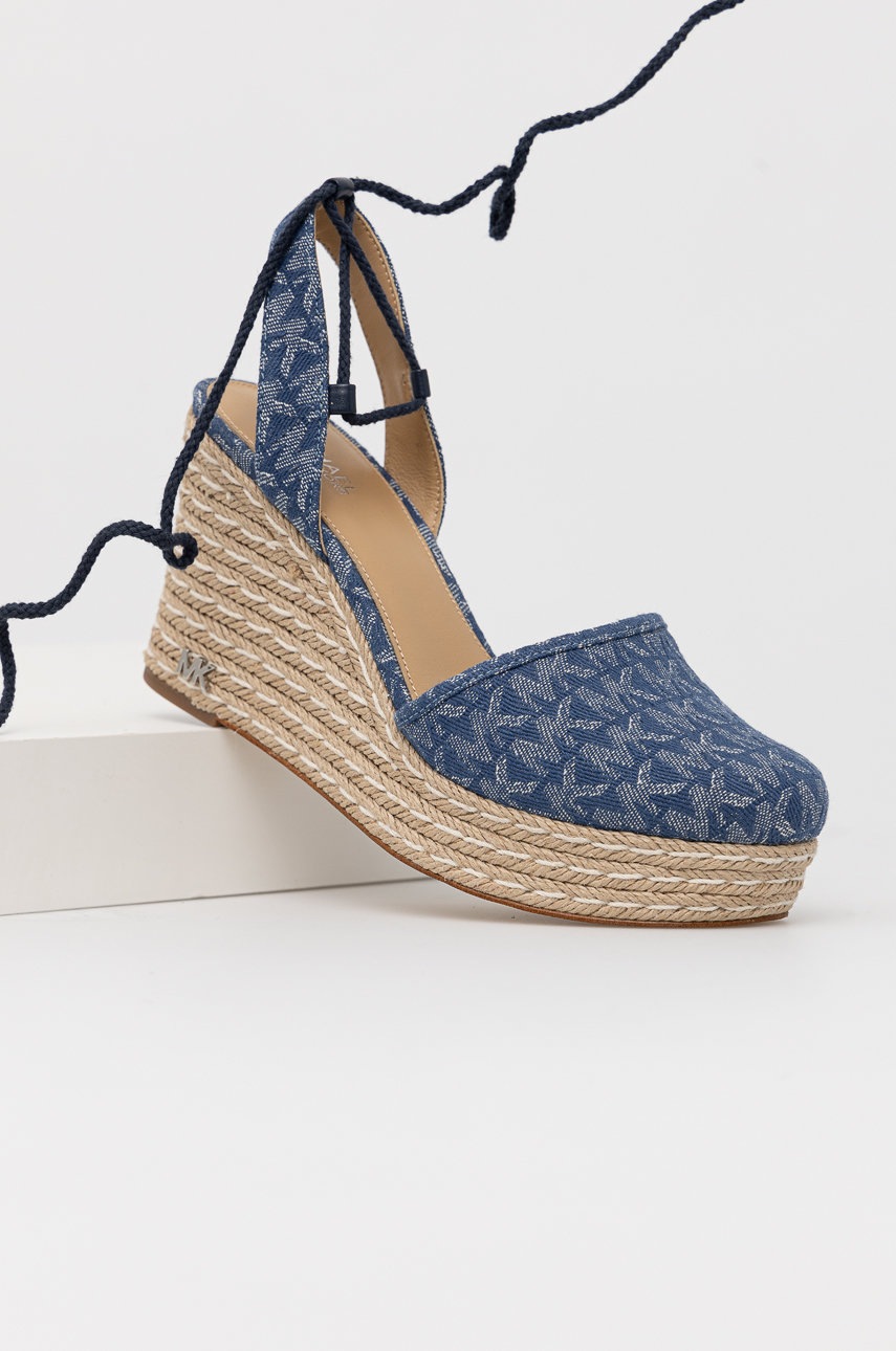 

Еспадрилі Michael Kors Margie Closed Toe Wedge жіночі колір синій на танкетці