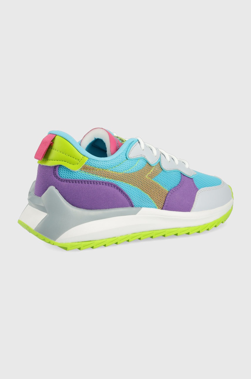 

Кроссовки Diadora