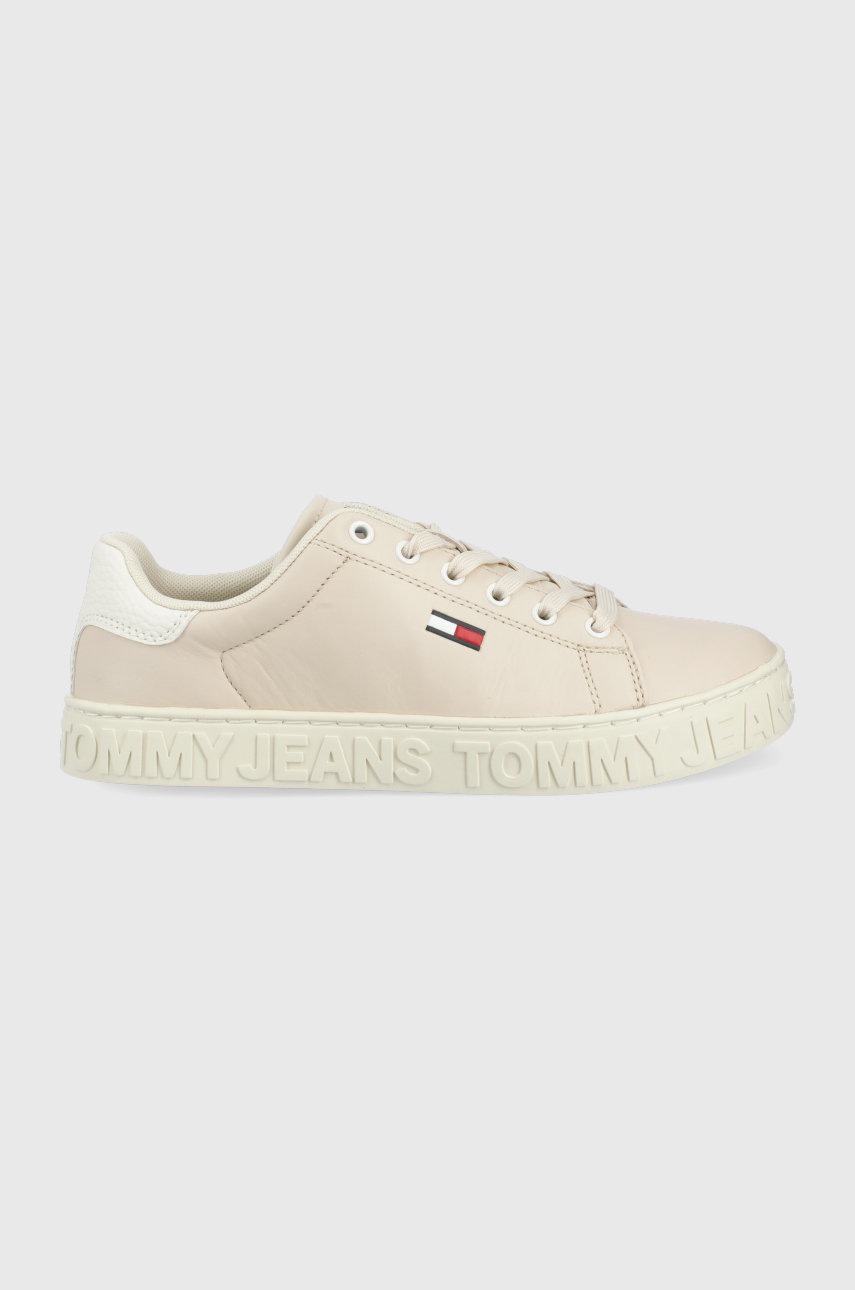 

Кожени обувки Tommy Jeans в бежово, Бежов