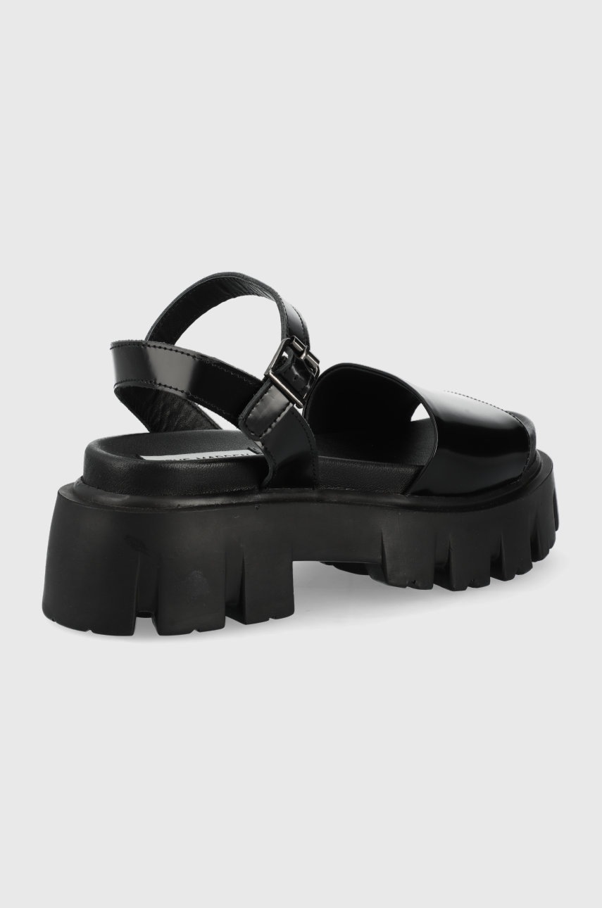 

Шкіряні сандалі Steve Madden Sintia жіночі колір чорний на платформі