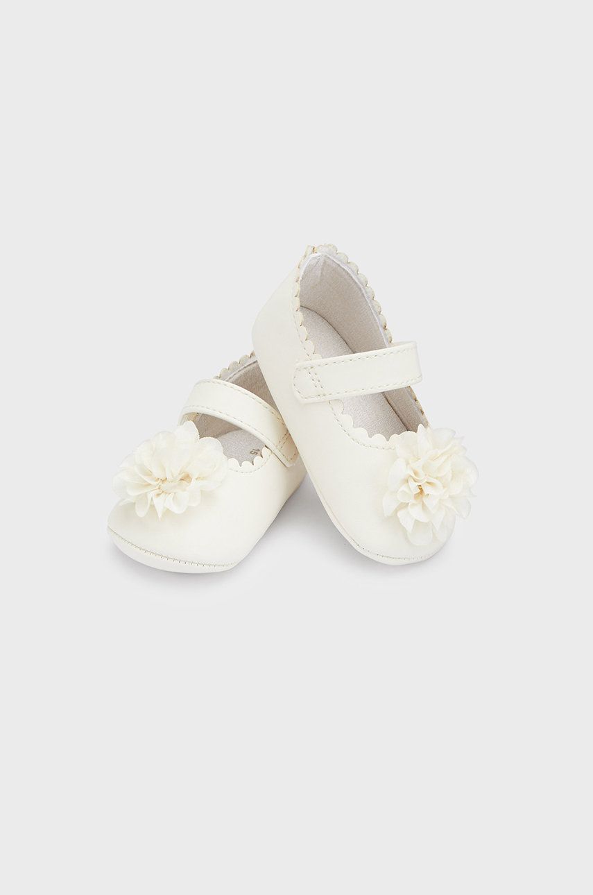 Mayoral Newborn pantofi pentru bebelusi culoarea bej answear.ro