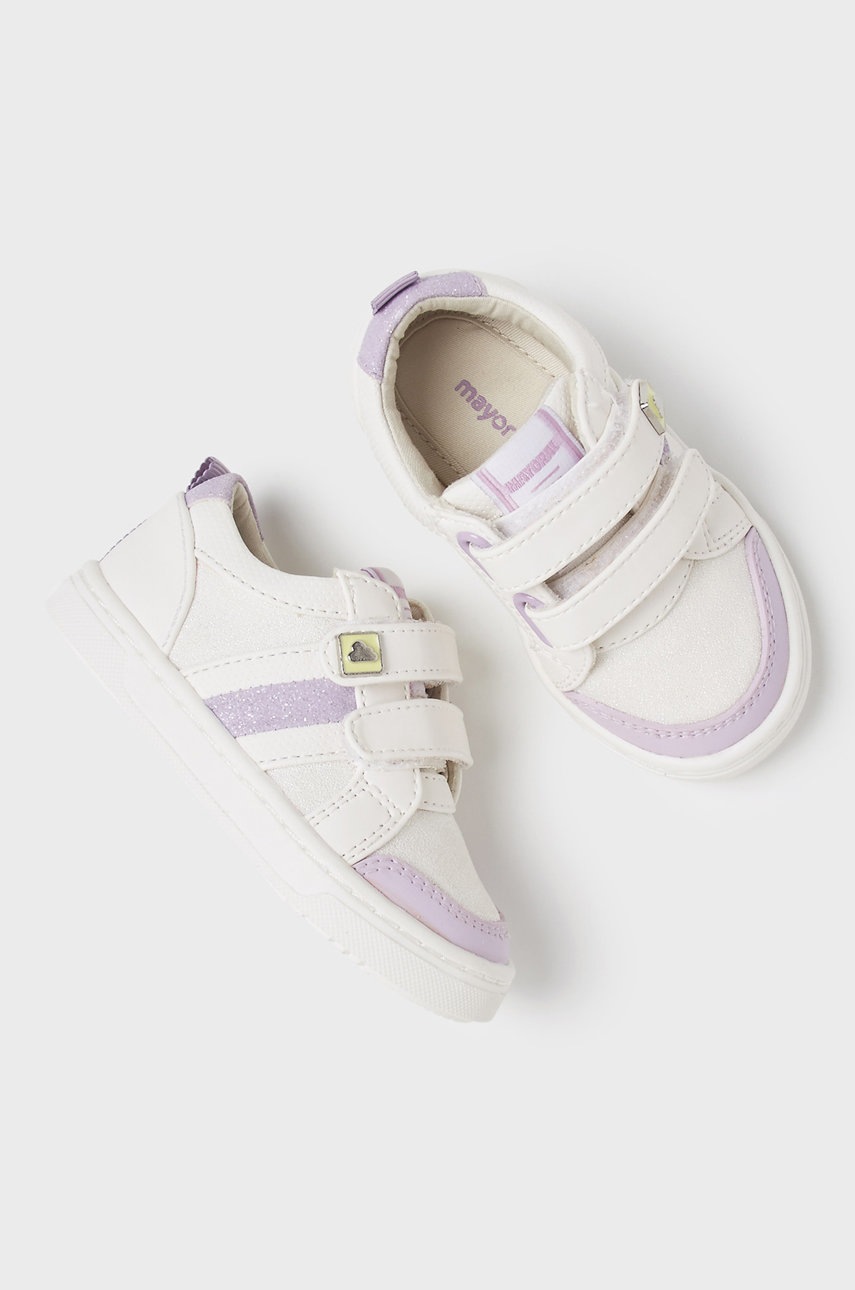 

Дитячі черевики Mayoral колір білий