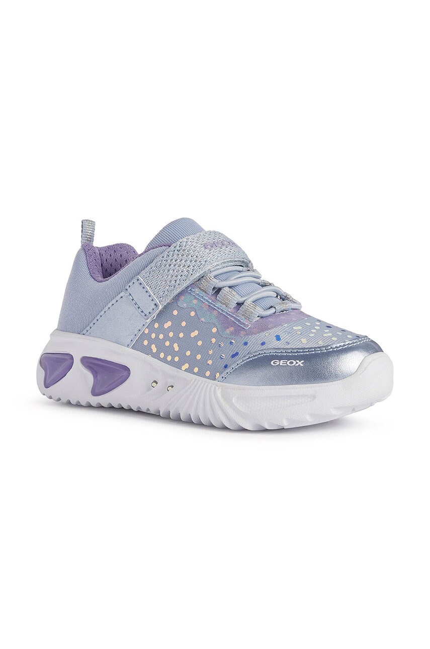 

Детские кроссовки Geox