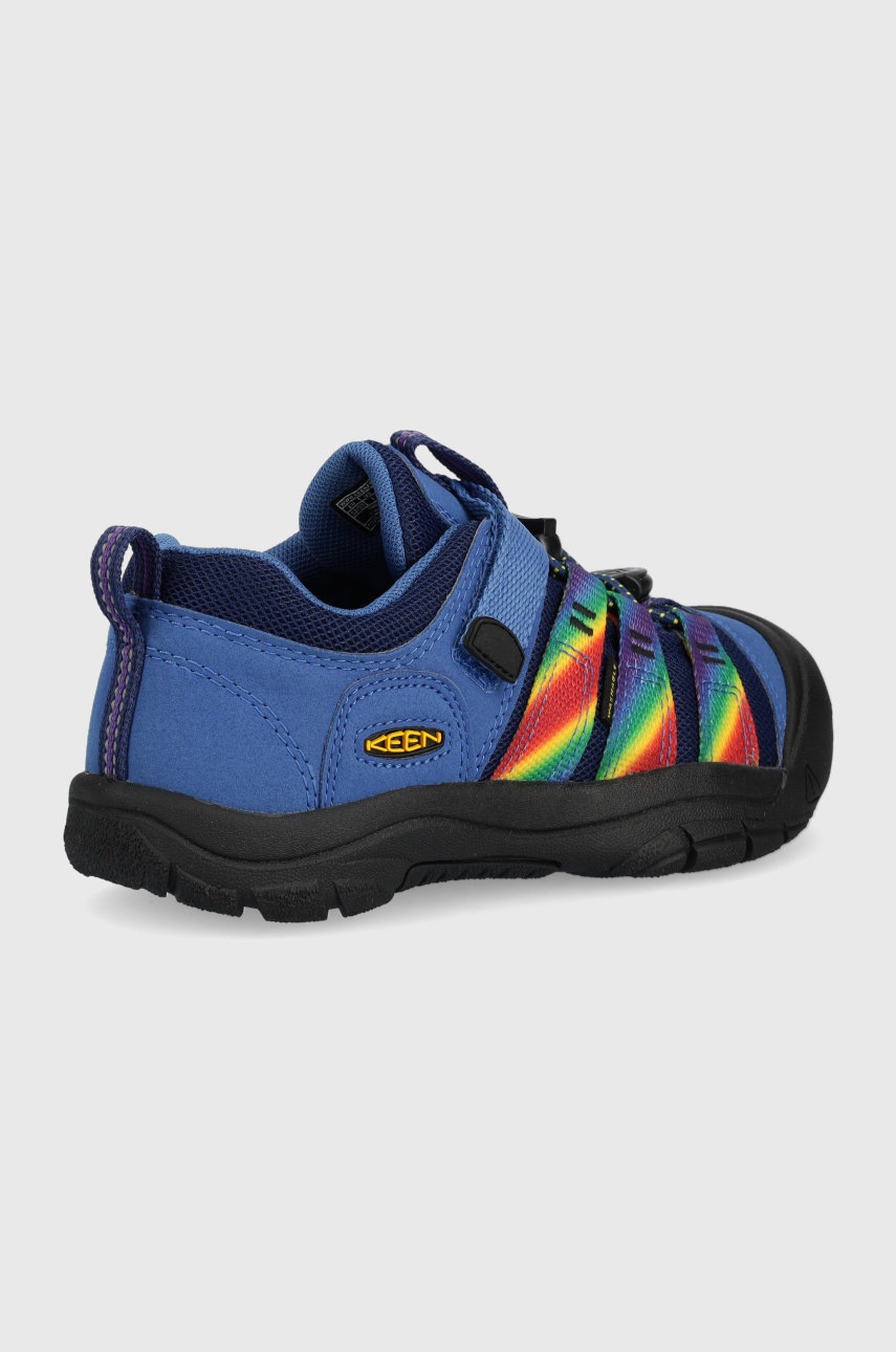 

Детские кроссовки Keen