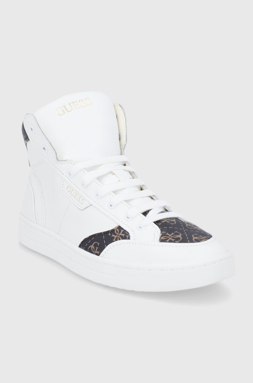 

Ботинки Guess цвет белый