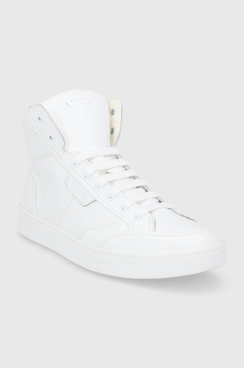 

Ботинки Guess цвет белый