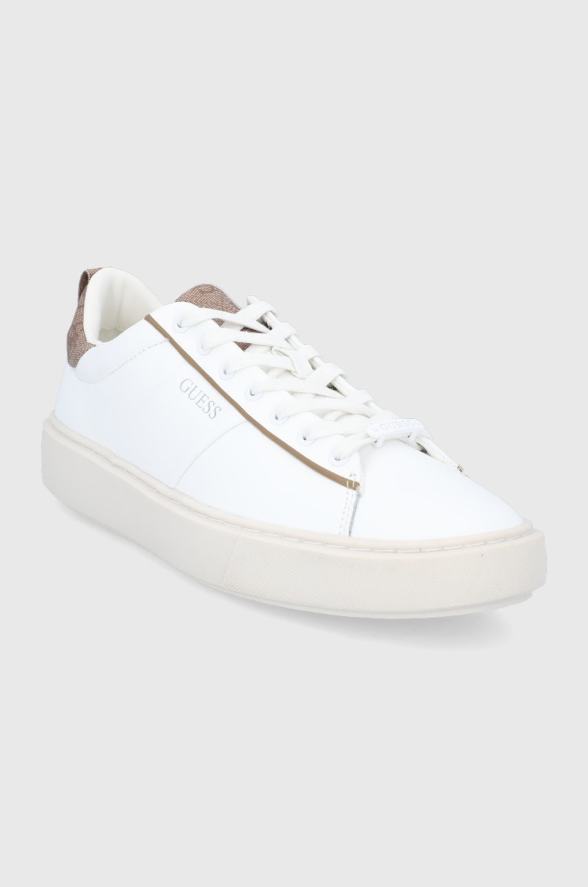 

Ботинки Guess цвет белый