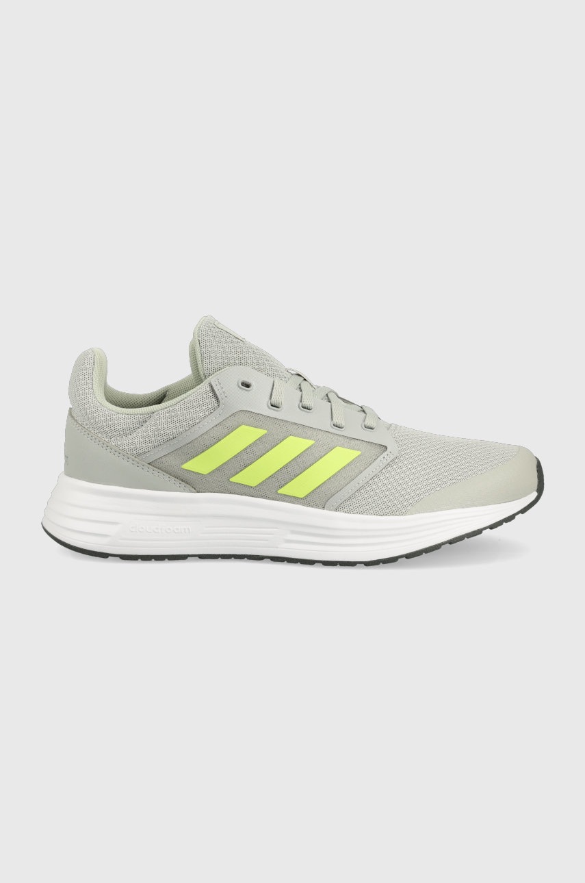 

Маратонки adidas Galaxy 5 GW0763 в сиво, Сив