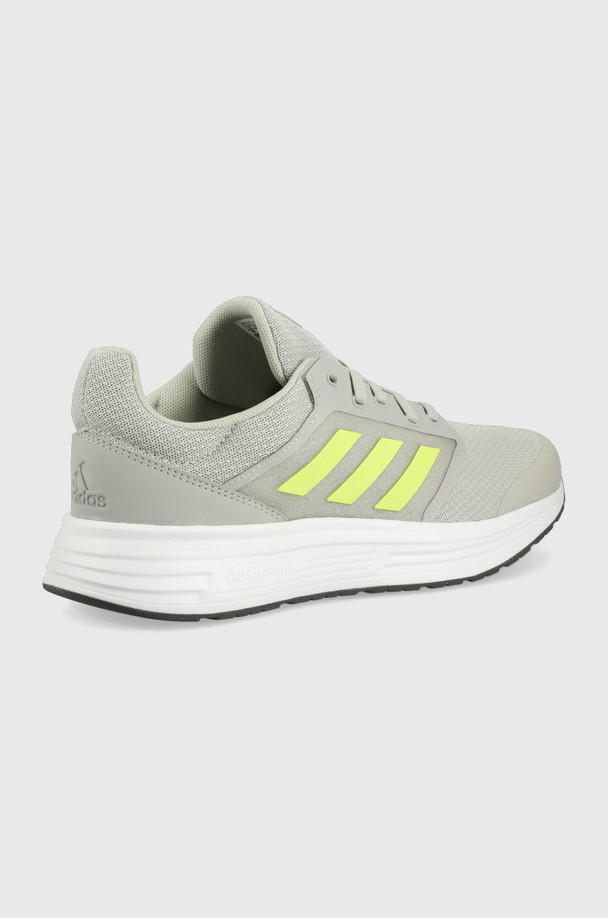 

Бігові кросівки adidas Galaxy 5 колір сірий