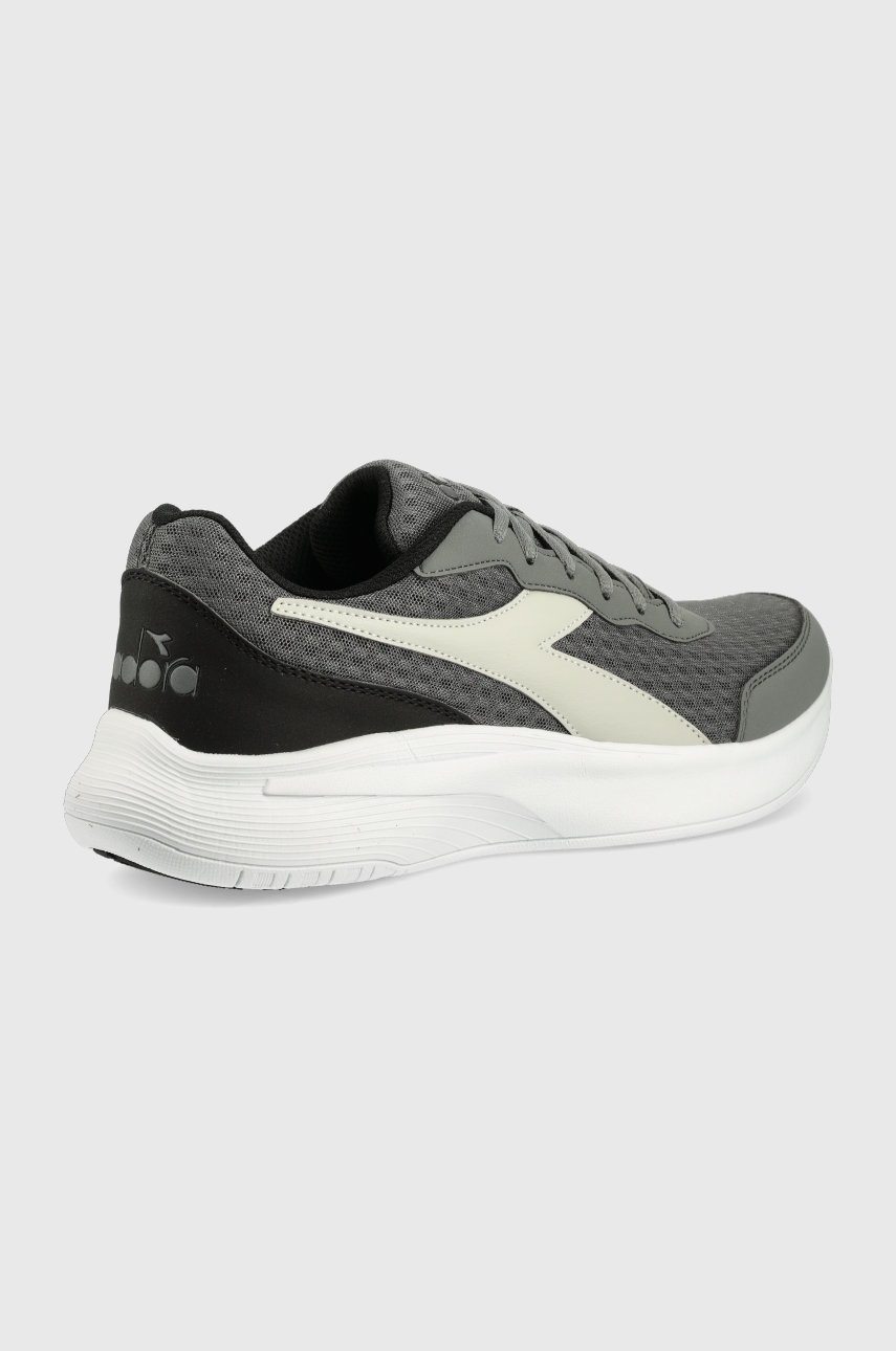

Бігові кросівки Diadora Eagle 5 колір сірий