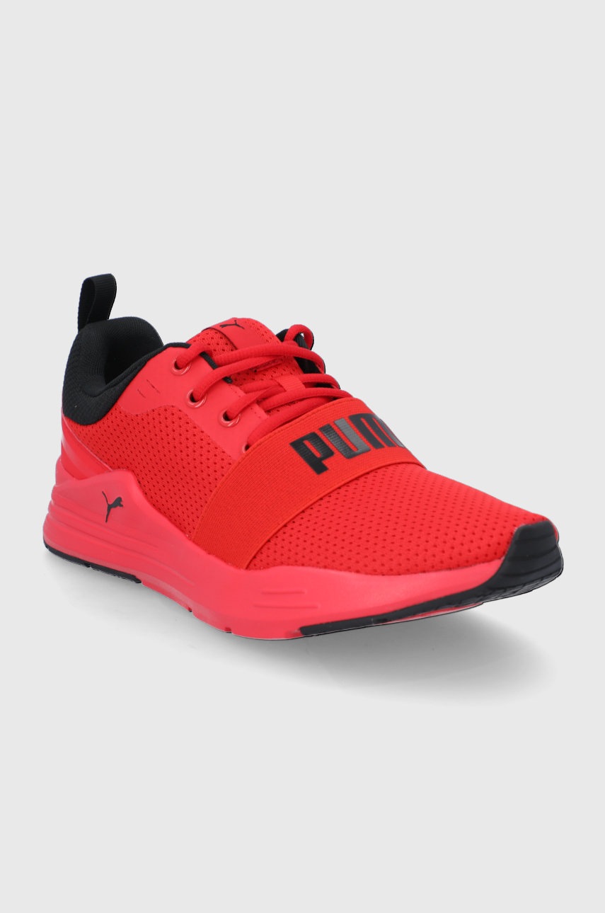 

Бігові кросівки Puma Wired колір червоний