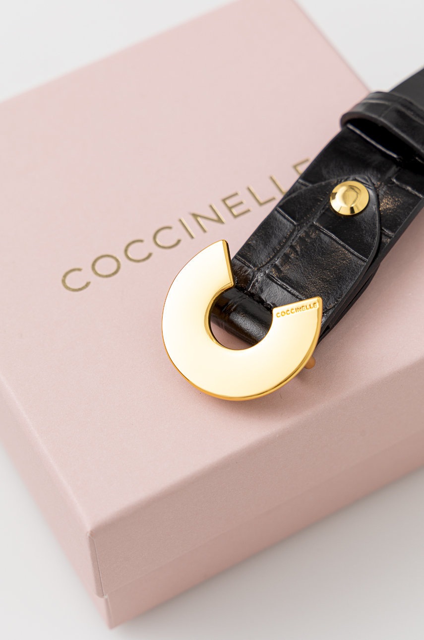 

Шкіряний ремінь Coccinelle жіночий колір чорний