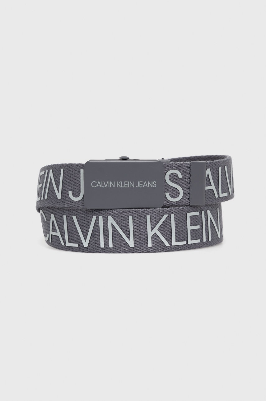 

Колан Calvin Klein Jeans в сиво, Сив