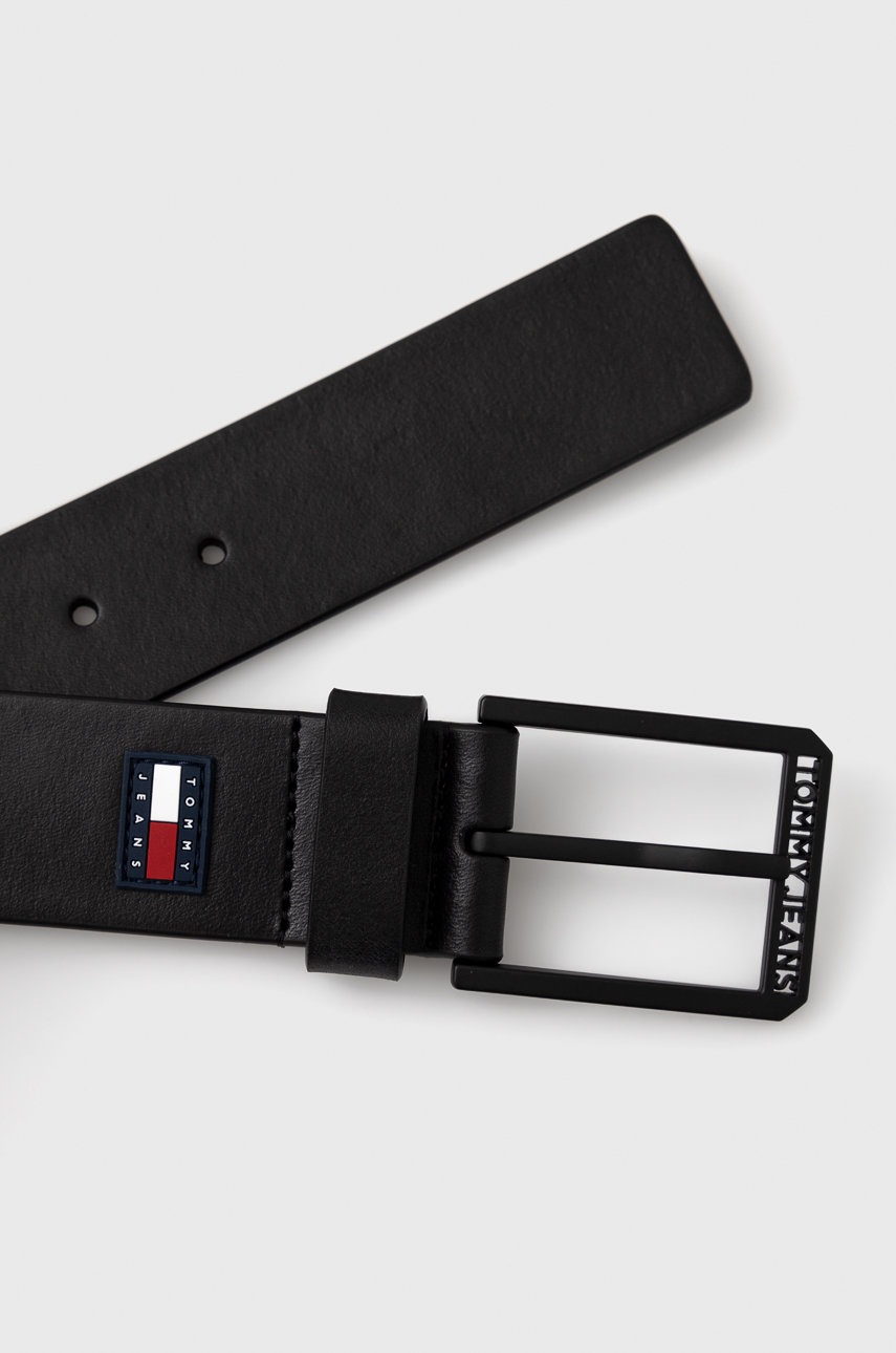 

Шкіряний ремінь Tommy Jeans чоловічий колір чорний