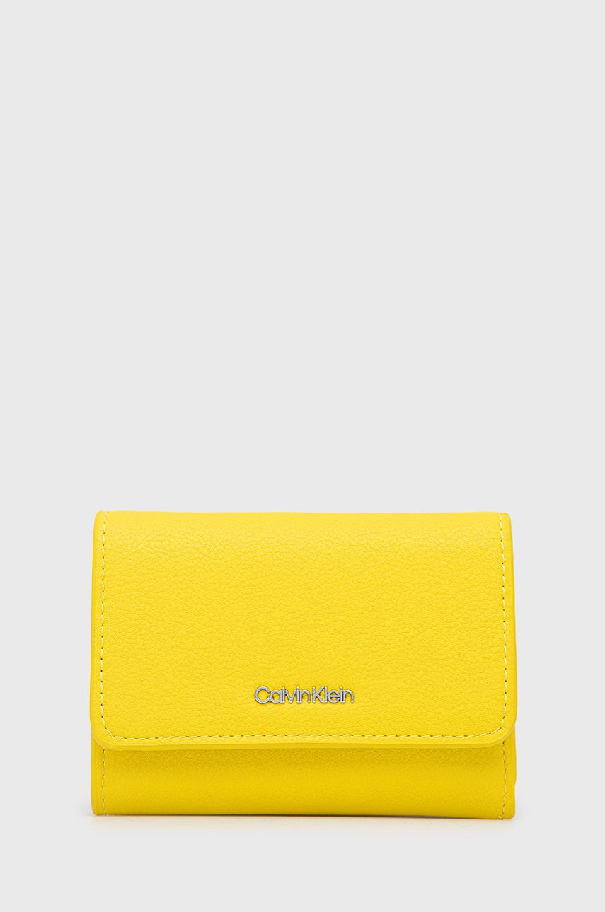 

Портфейл Calvin Klein дамски в жълто, Жълт