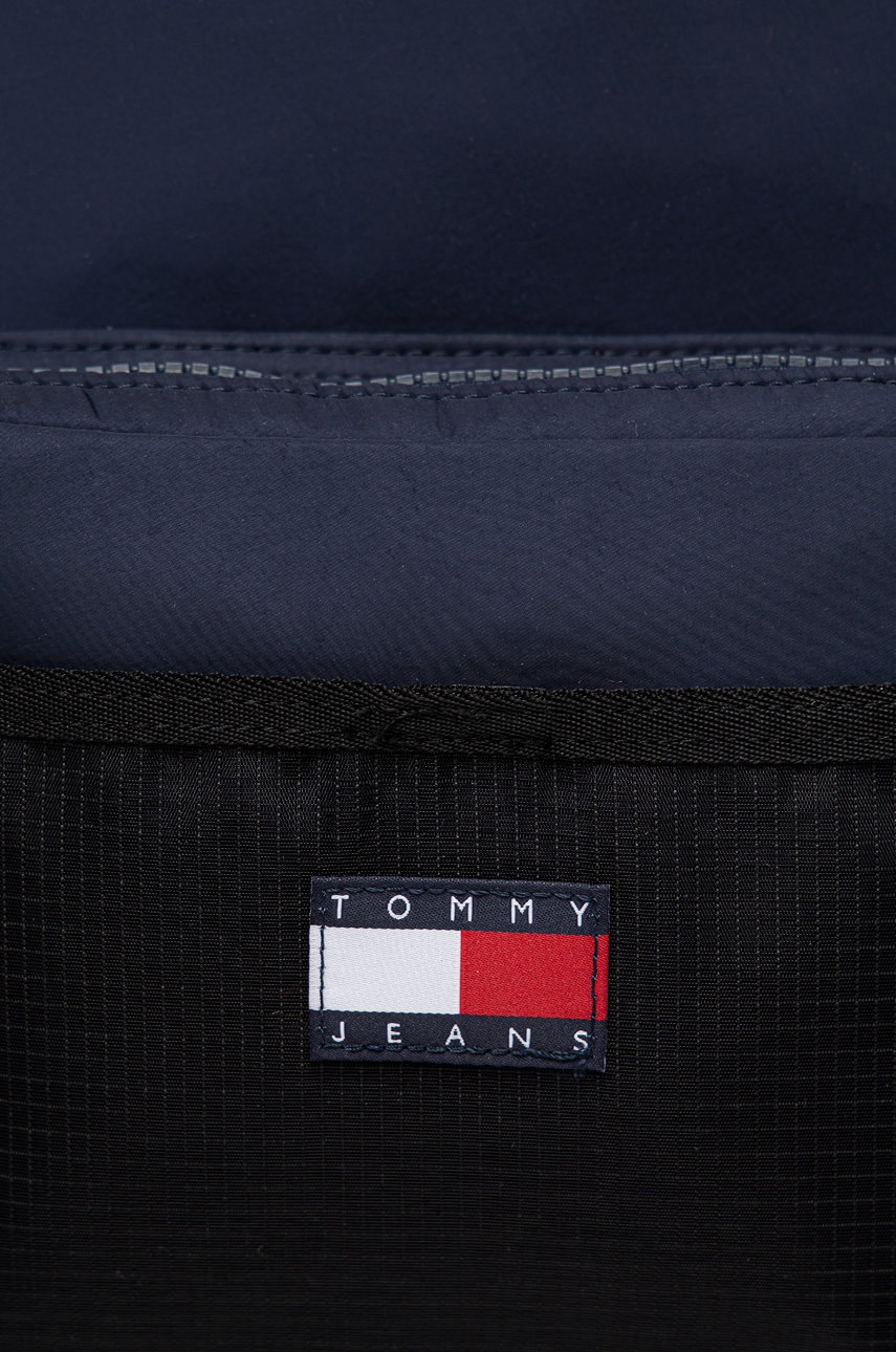 

Рюкзак Tommy Jeans чоловічий колір синій великий з принтом
