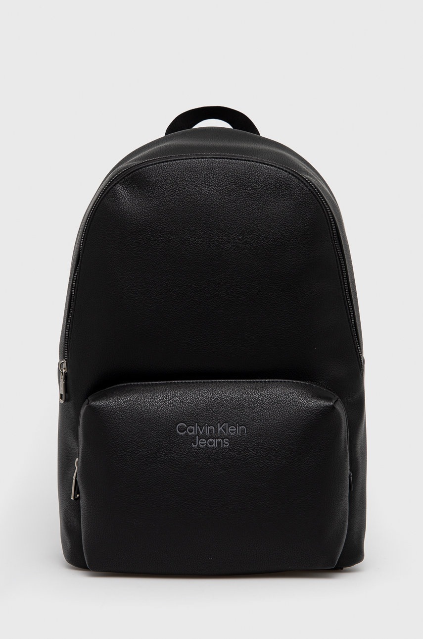 

Раница Calvin Klein Jeans мъжки в черно голям размер с изчистен дизайн, Черен