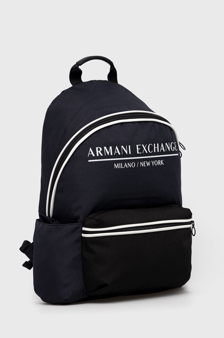 

Рюкзак Armani Exchange чоловічий колір синій великий з принтом