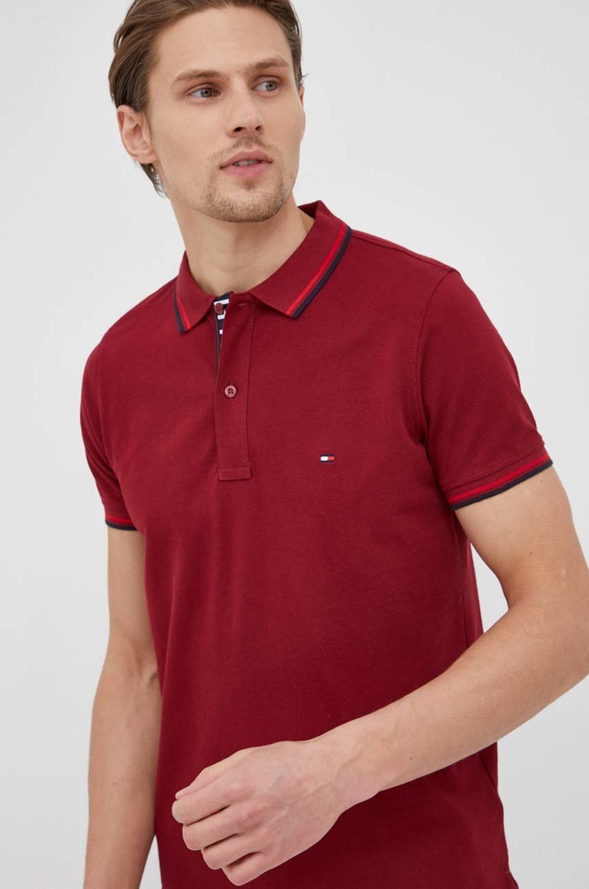 

Памучна тениска с яка Tommy Hilfiger в бордо