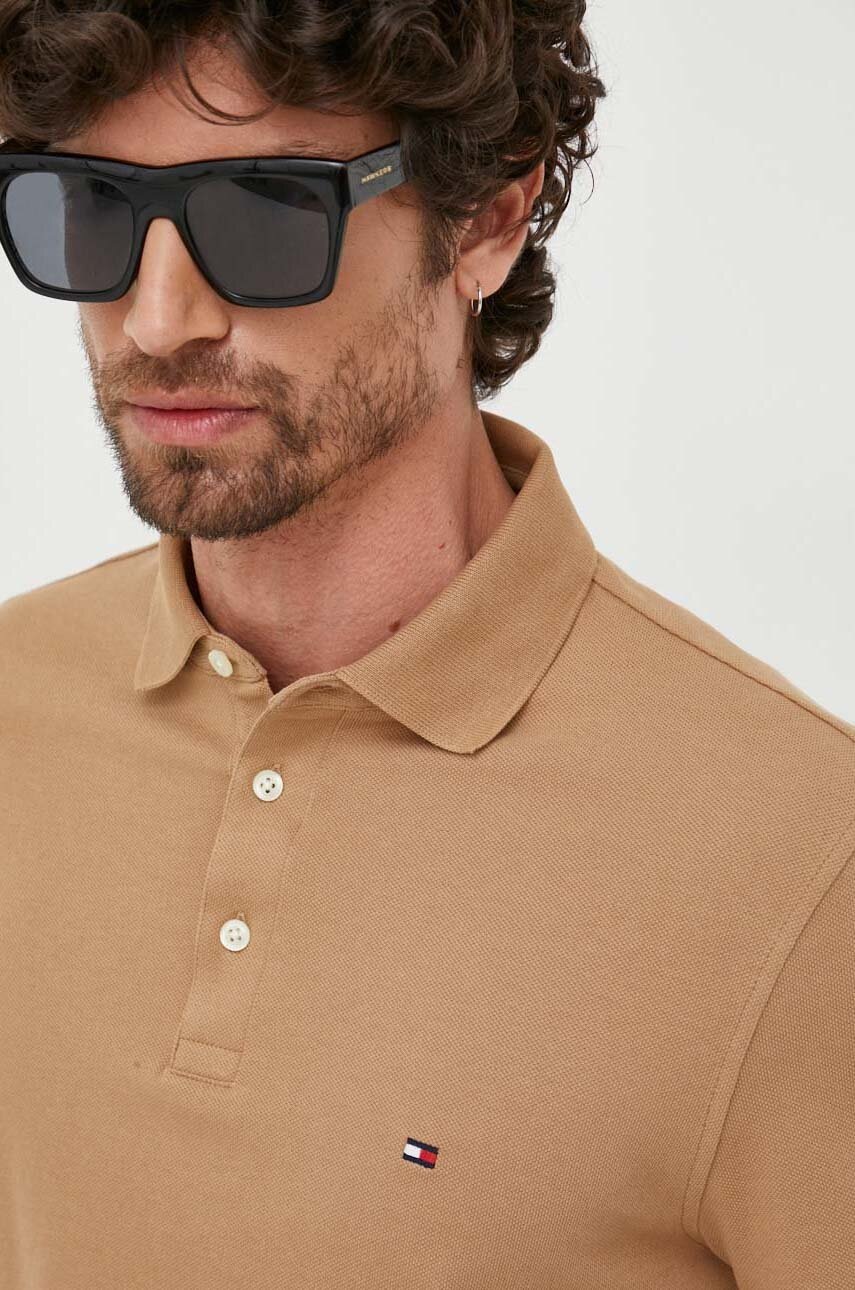 

Поло Tommy Hilfiger чоловічий колір коричневий однотонний