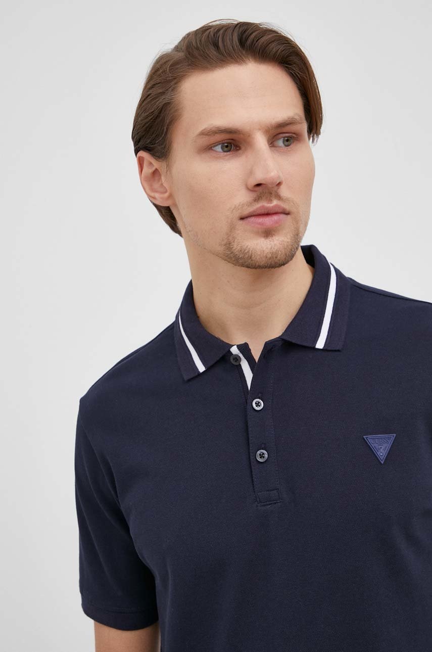 

Тениска с яка Guess мъжки в тъмносиньо с изчистен дизайн, Тъмносин