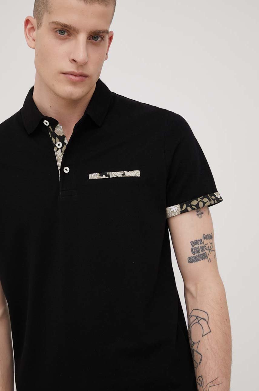 

Памучна тениска с яка Produkt by Jack & Jones в черно с изчистен дизайн, Черен
