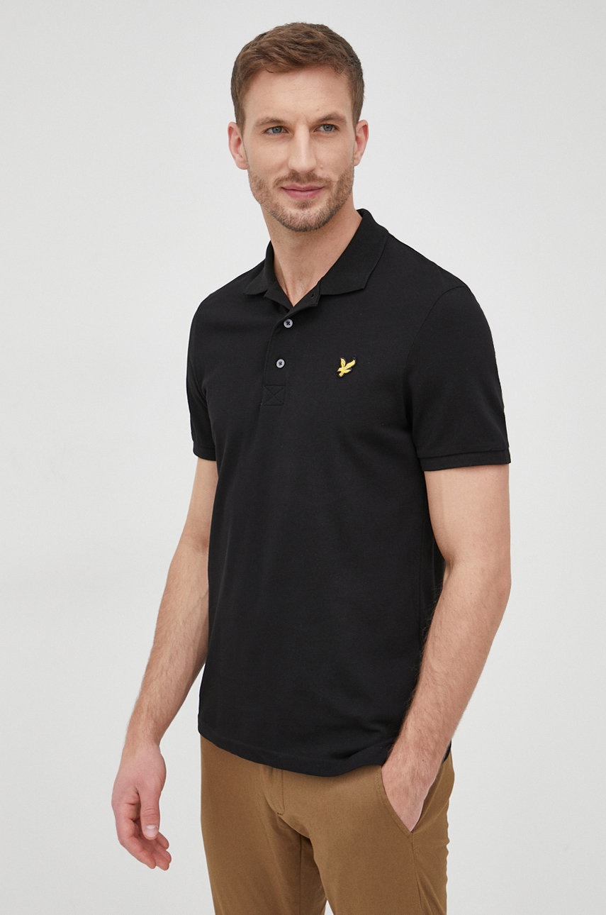 

Тениска с яка Lyle & Scott мъжки в черно с изчистен дизайн, Черен