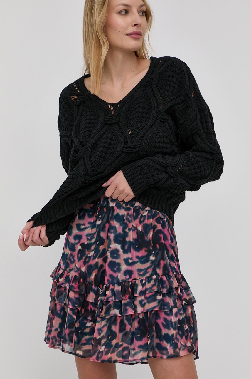 

Пола Guess в червено къс модел разкроен модел, Многоцветен