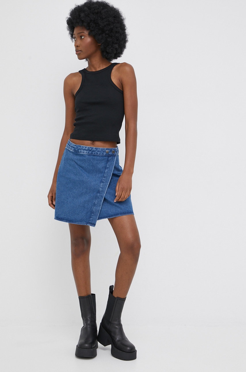 

Дънкова пола Noisy May къс модел със стандартна кройка, Син