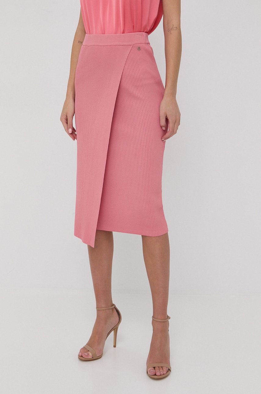 Guess spódnica kolor różowy midi ołówkowa