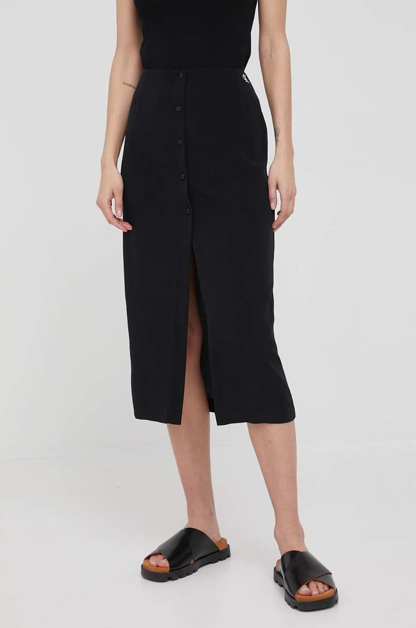 

Пола Calvin Klein Jeans в черно среднодълъг модел със стандартна кройка, Черен