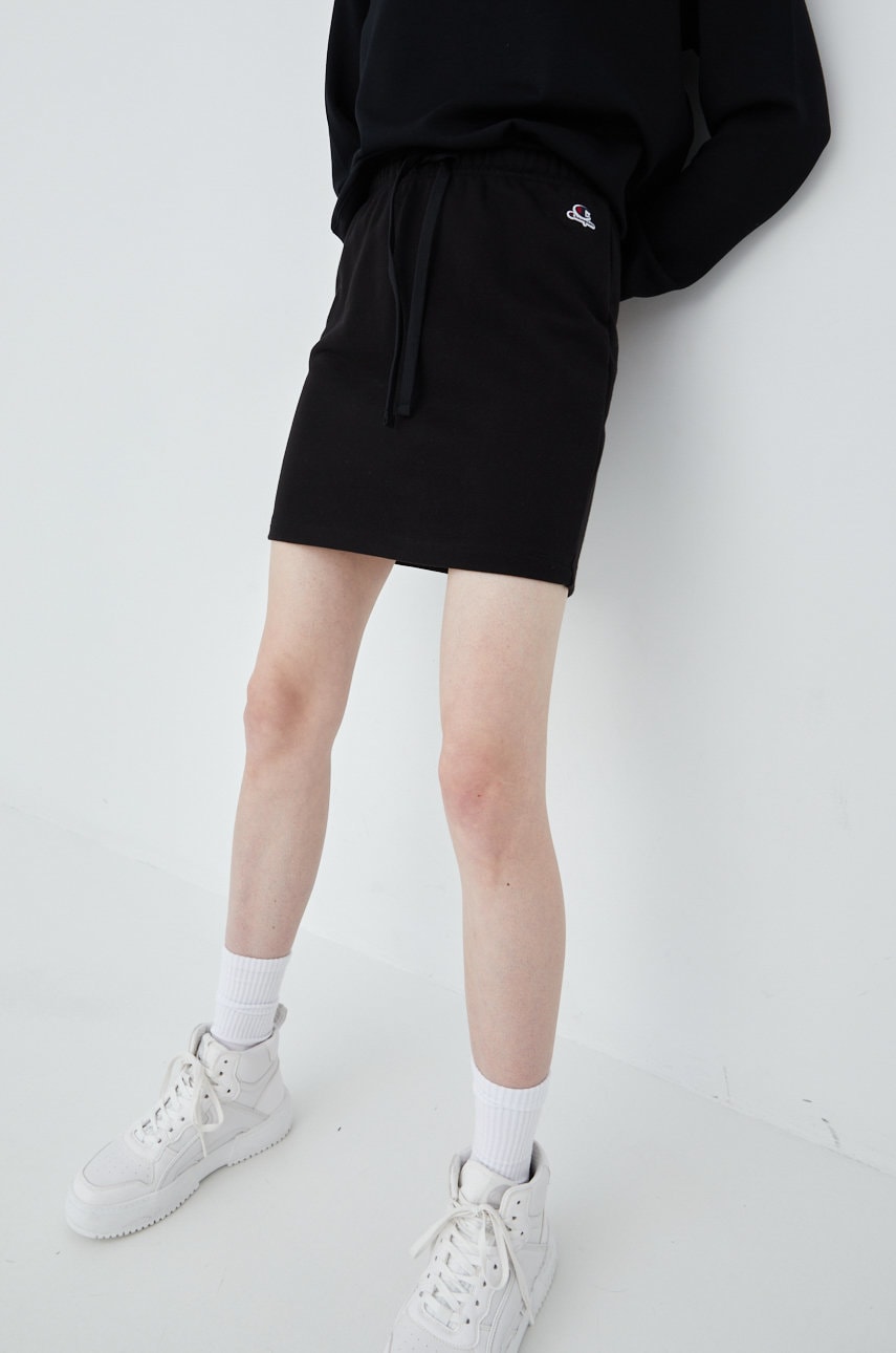 Champion fusta 114927 culoarea negru, mini, drept