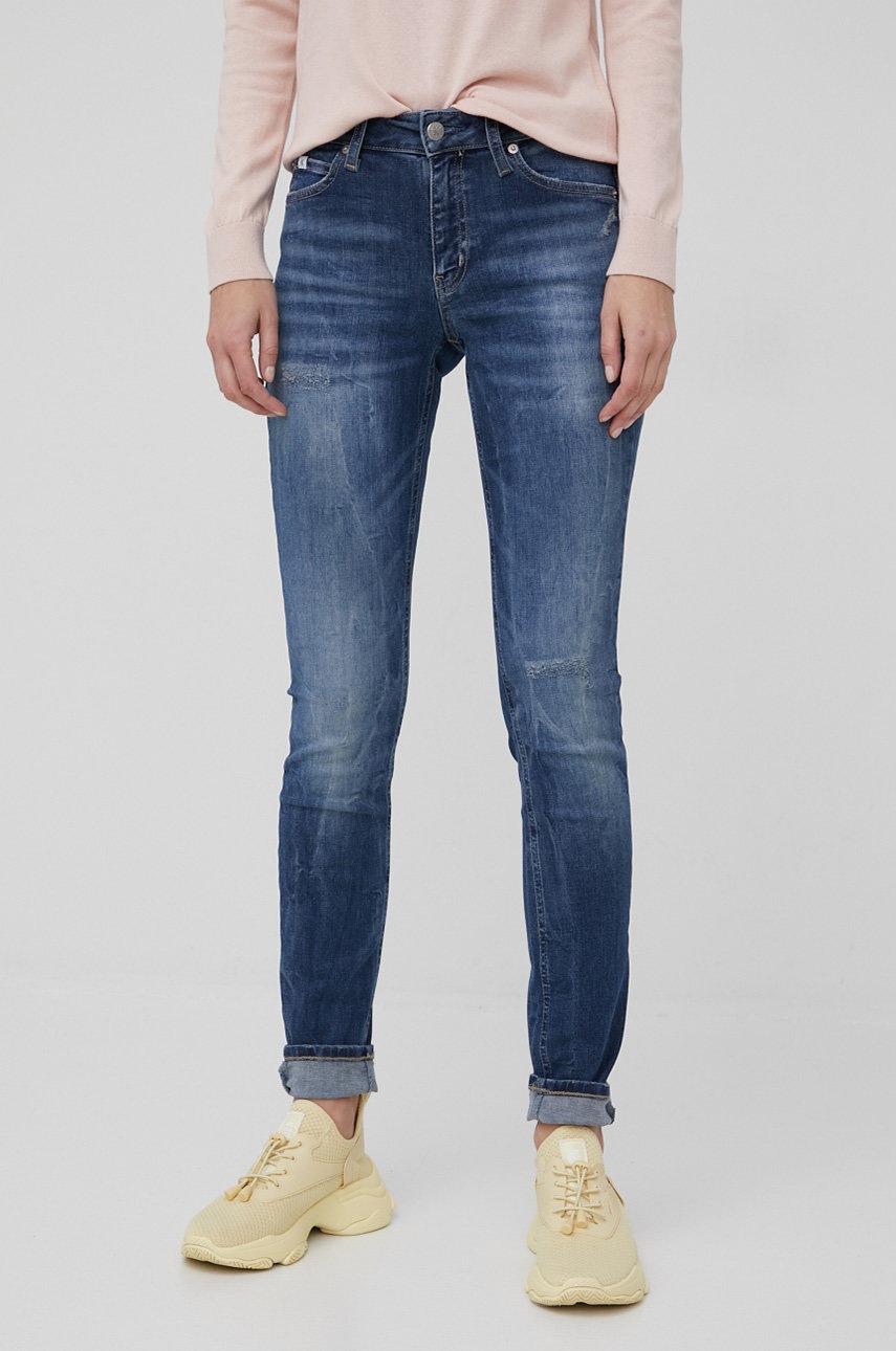 

Дънки Calvin Klein Jeans дамско в със стандартна талия, Тъмносин