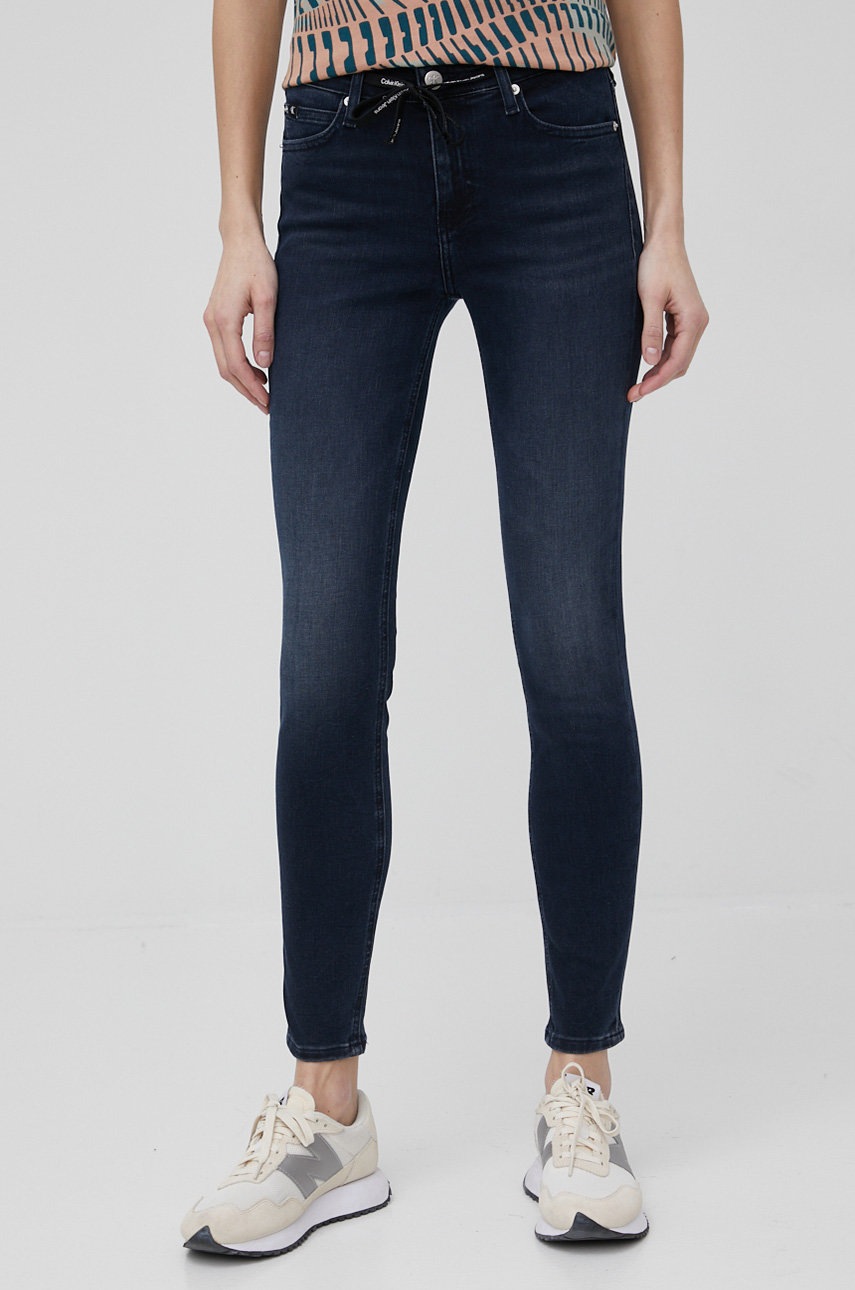 

Дънки Calvin Klein Jeans дамско в със стандартна талия, Тъмносин