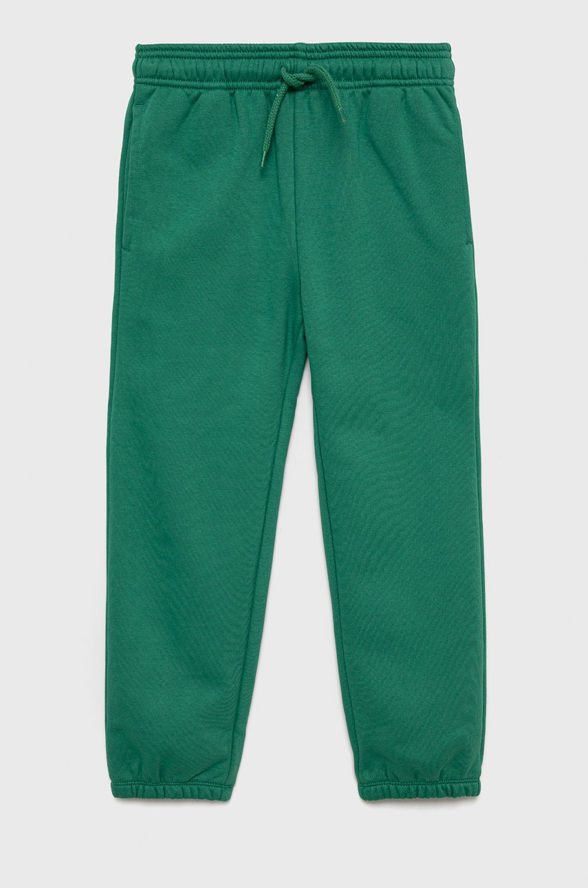 Gap pantaloni de trening pentru copii culoarea verde, neted