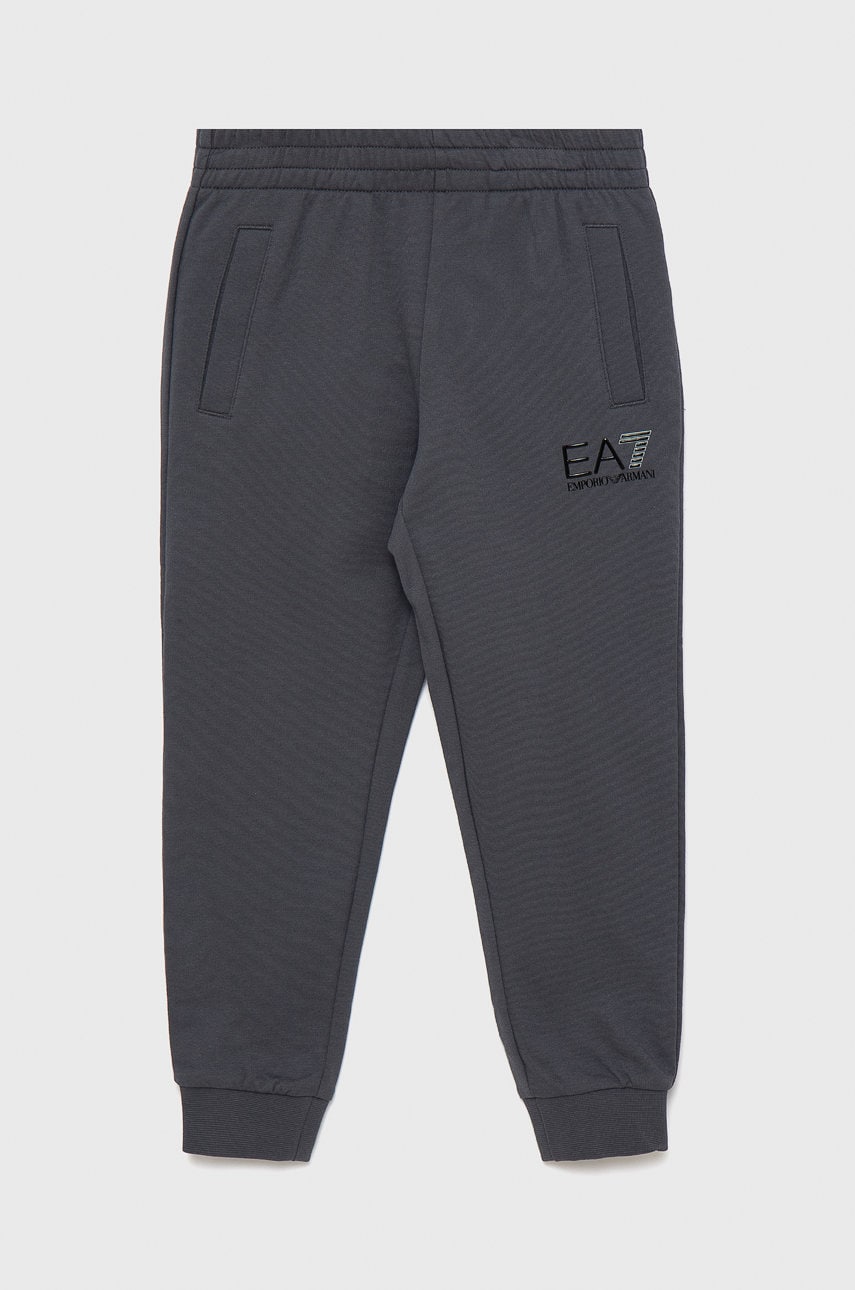 EA7 Emporio Armani pantaloni de bumbac pentru copii culoarea gri, cu imprimeu