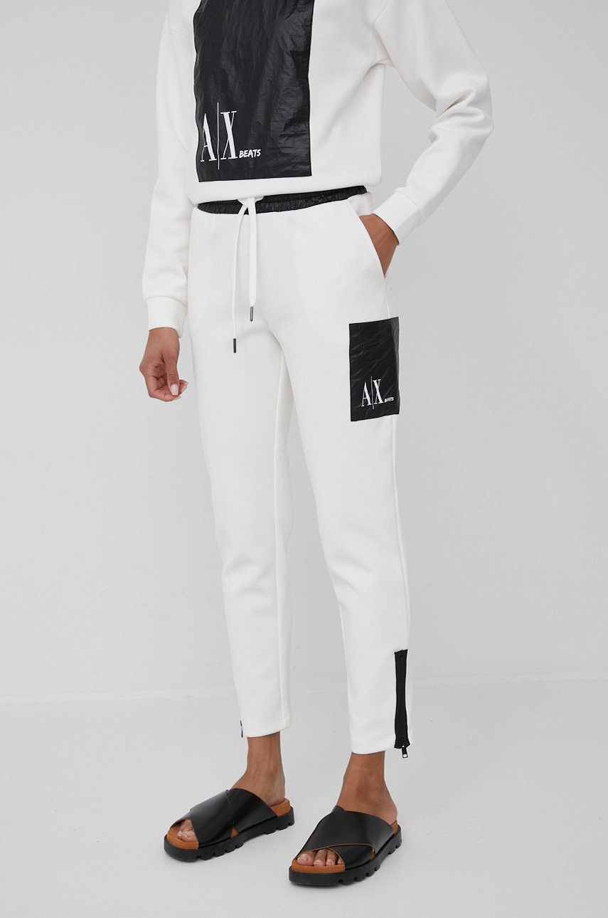 

Спортен панталон Armani Exchange в бяло с апликация, Бял