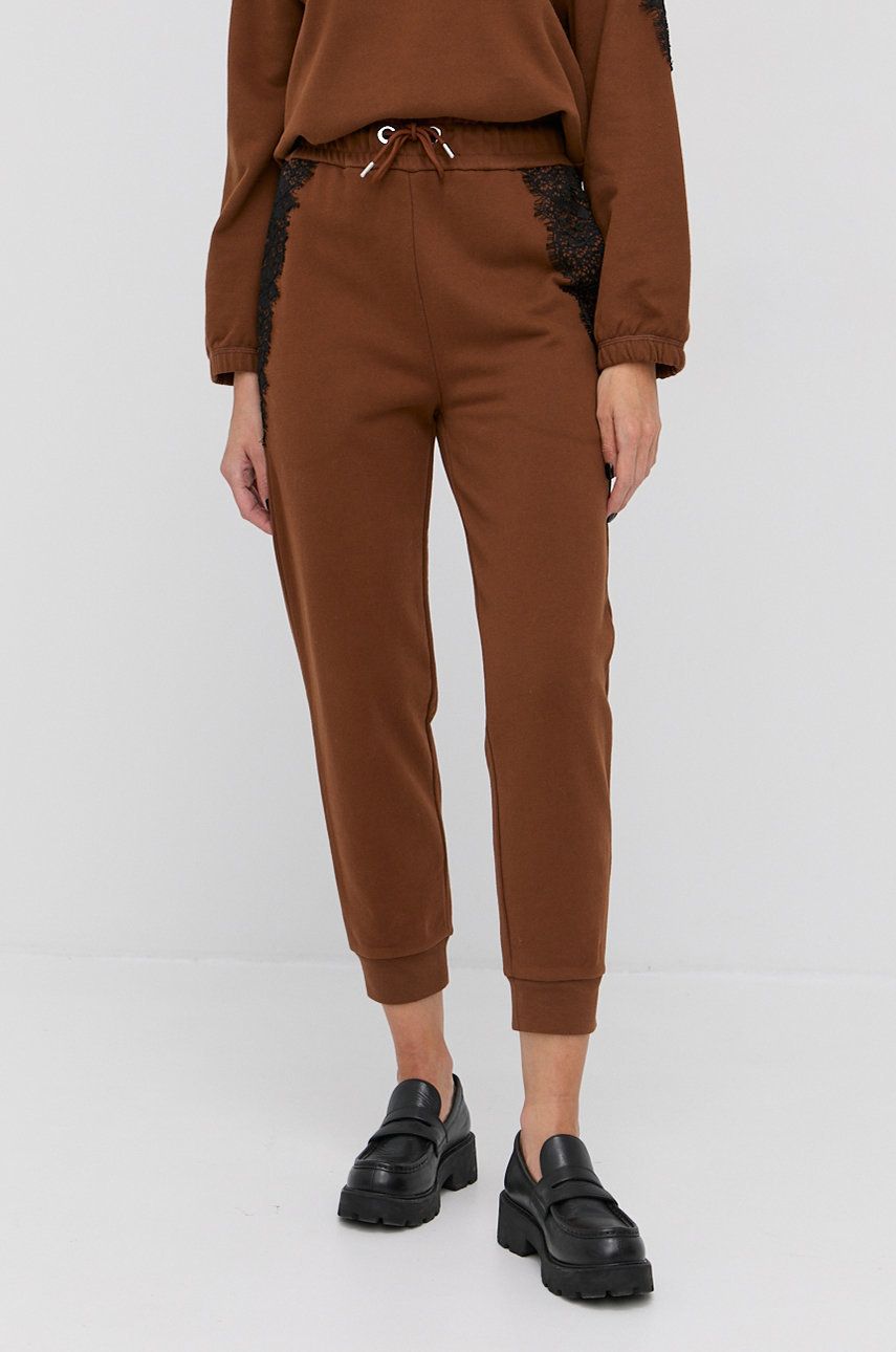 Boss Pantaloni de bumbac femei, culoarea maro, material neted answear.ro imagine 2022 13clothing.ro