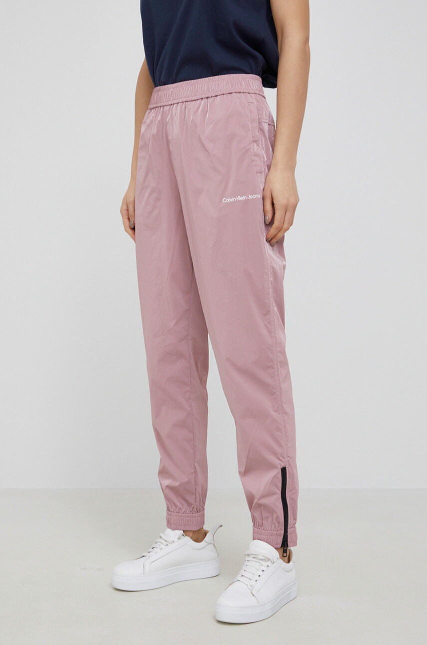 

Панталони Calvin Klein Jeans дамски в розово с изчистен дизайн, Розов
