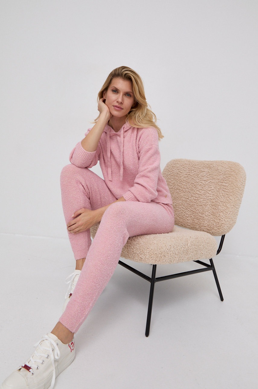 

Брюки с примесью шерсти Guess женские цвет розовый