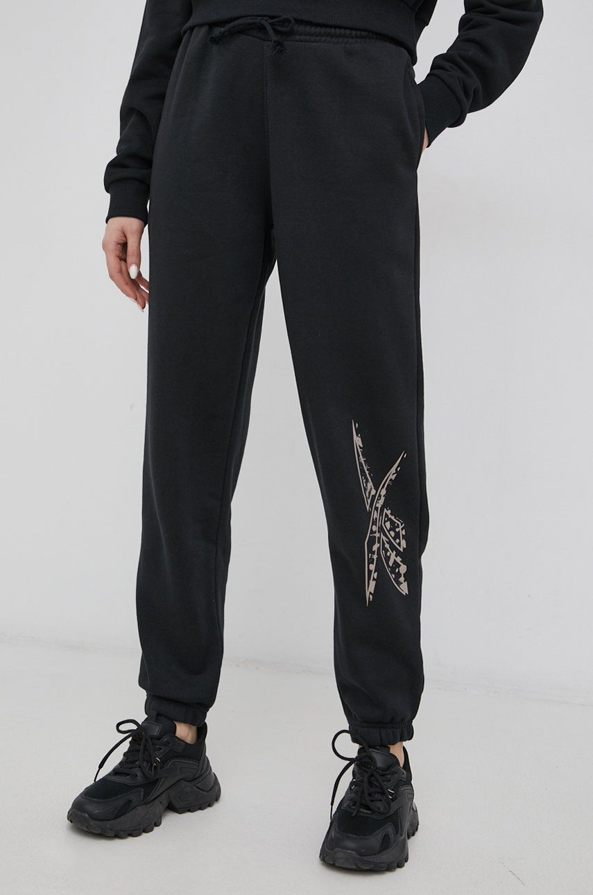 Reebok pantaloni HB1054 femei, culoarea negru, cu imprimeu answear.ro imagine noua 2022